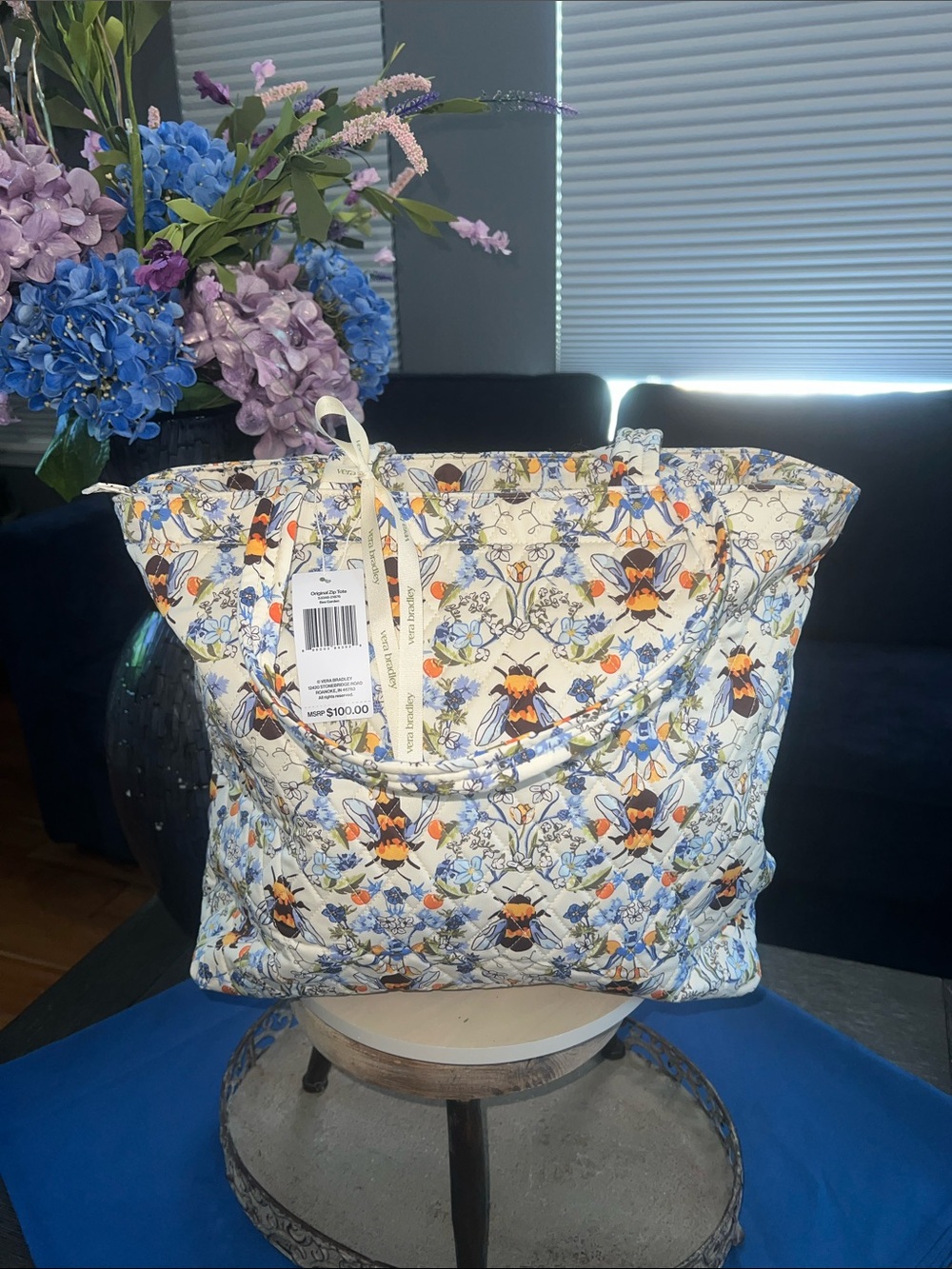 🐝Vera Bradley Bee & 💐Floral Quilted Tote - Picture 2 of 9
